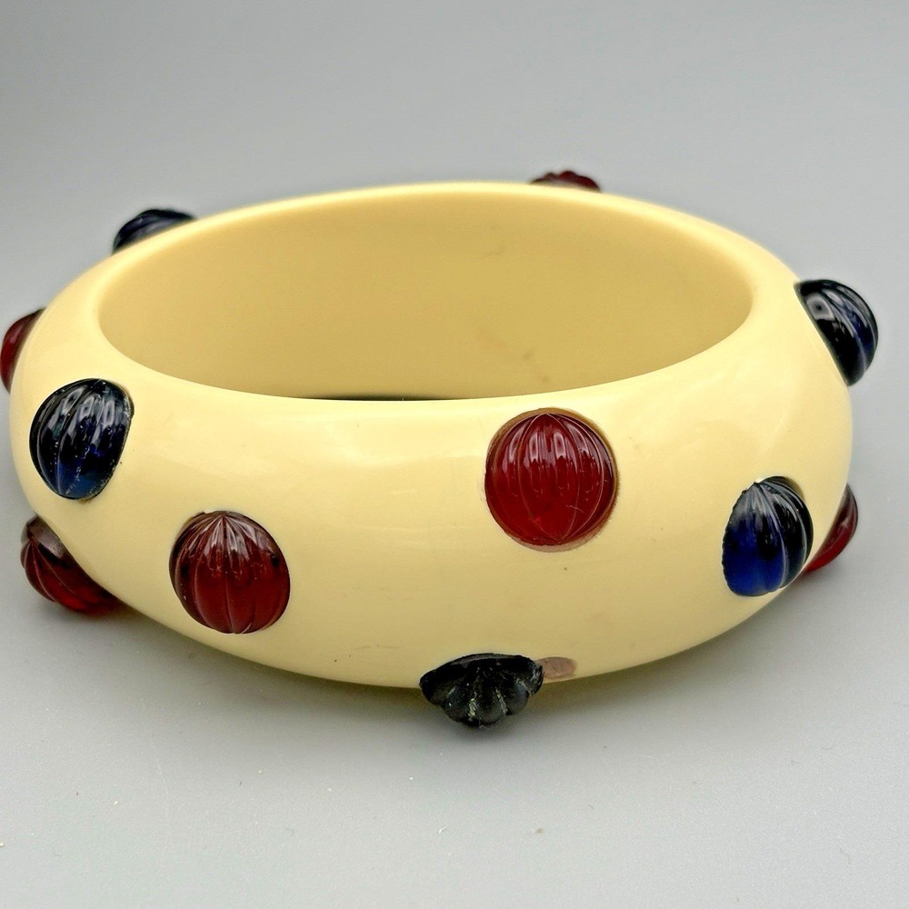 Vintage Kenneth J Lane KJL Chunky Bracelet Bangle Gripoix Stones Cream Blue Red - Picture 5 of 16